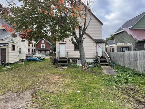 150 W Superior, Ishpeming, MI 49849 photo 4
