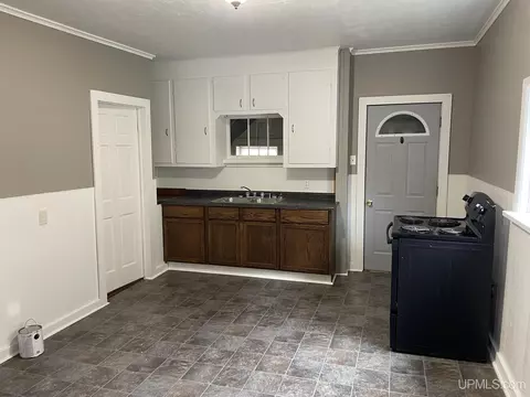 150 W Superior, Ishpeming, MI 49849 photo 33