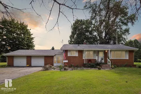 8336 E Coldwater, Davison, MI 48423