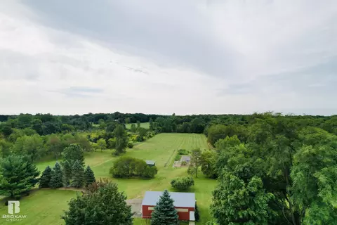 8336 E Coldwater, Davison, MI 48423 photo 2