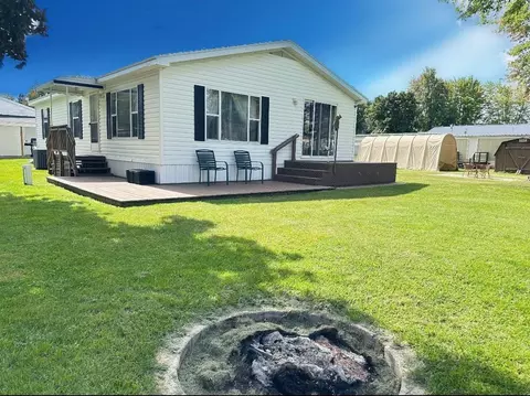 330 Twin Lk, Beaverton, MI 48612