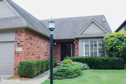 52733 Covecreek, Macomb, MI 48042