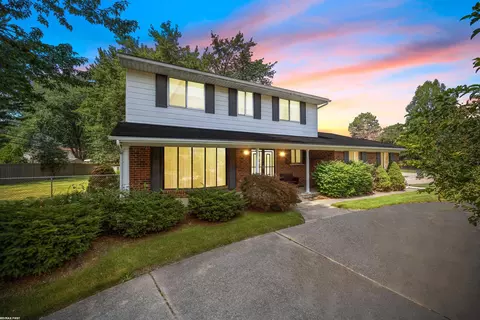 39961 Aynesley, Clinton Township, MI 48038