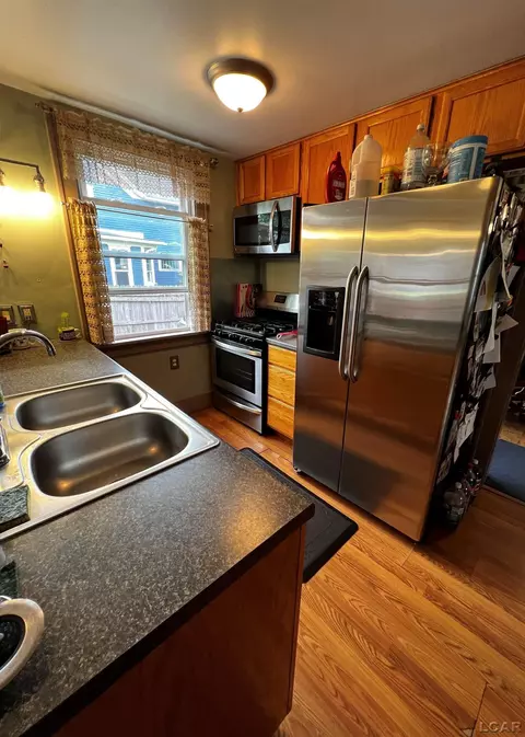 524 E Maumee, Adrian, MI 49221 photo 7
