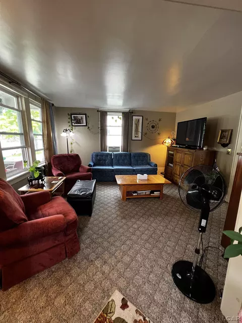 524 E Maumee, Adrian, MI 49221 photo 4