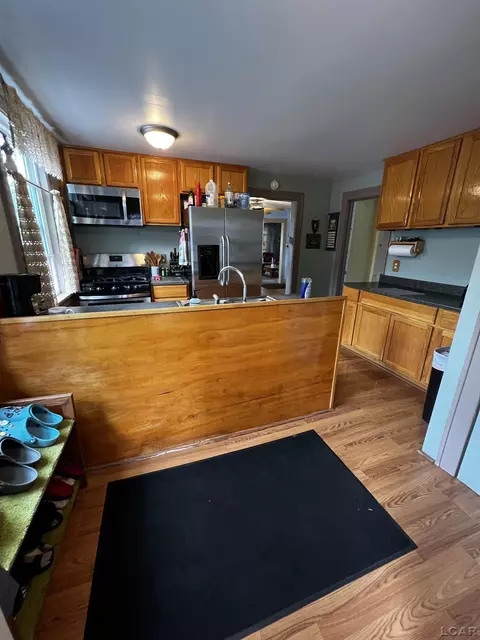 524 E Maumee, Adrian, MI 49221 photo 8