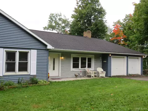 95 North Shr, Ishpeming, MI 49849 photo 3