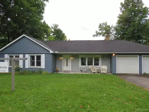 95 North Shr, Ishpeming, MI 49849