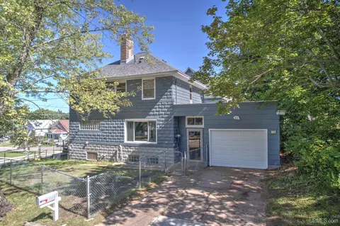 302 Empire, Ishpeming, MI 49849 photo 2