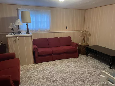 3 Eagle St, Ishpeming, MI 49849 photo 3