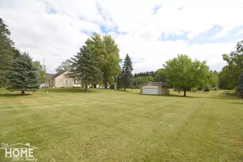 8672 E Cole, Durand, MI 48429 photo 2