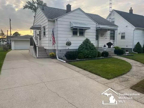 1112 Bentley, Monroe, MI 48162