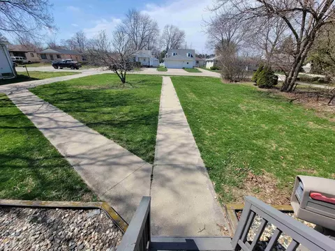 24924 Lambrecht, Eastpointe, MI 48021 photo 3
