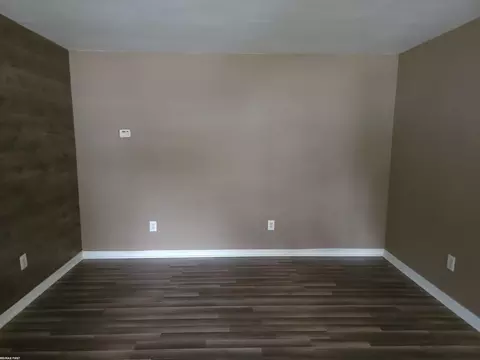 8101 Meadow, Warren, MI 48089 photo 3