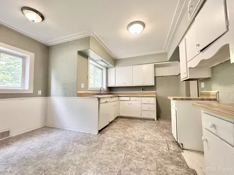 1738 Central, Vulcan, MI 49892 photo 5