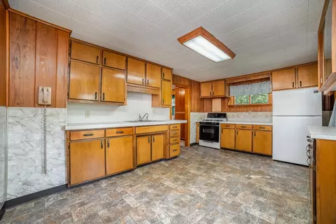 1583 S Huron, Kawkawlin, MI 48631 photo 12