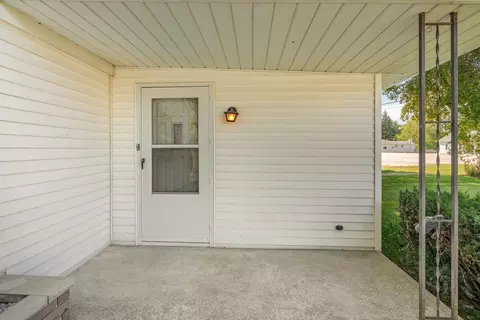 1583 S Huron, Kawkawlin, MI 48631 photo 4
