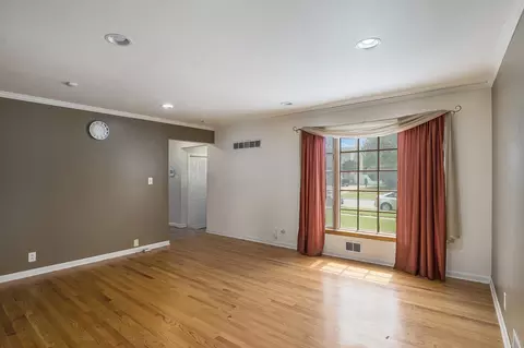 1425 Eldorado, Flint, MI 48504 photo 9