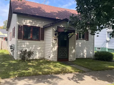 506 Michigan, Gladstone, MI 49837
