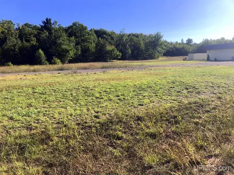 360 E Us41m28, Negaunee, MI 49866 photo 18