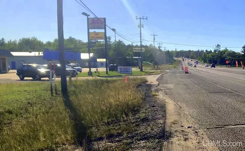 362 E Us41m28, Negaunee, MI 49866
