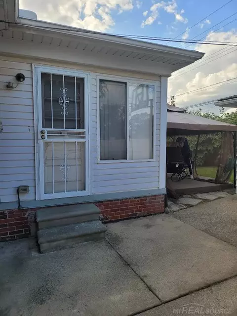 16455 Stricker, Eastpointe, MI 48021 photo 3