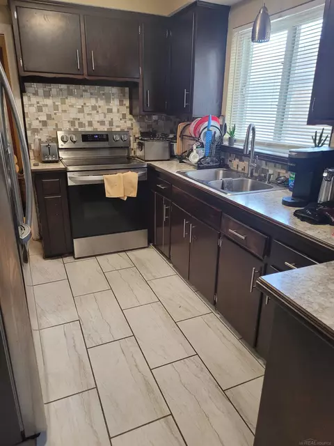 16455 Stricker, Eastpointe, MI 48021 photo 11