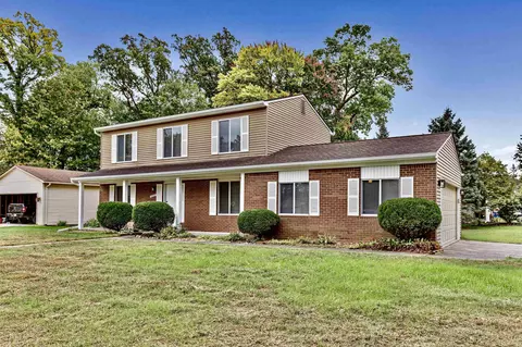 933 Meadowlark, Waterford, MI 48327