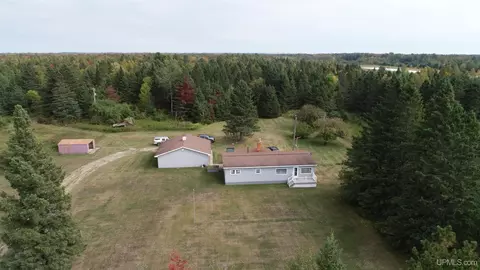 632 Murphy # n, Manistique, MI 49854