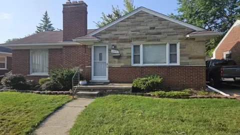 22420 Red Maple, Saint Clair Shores, MI 48080