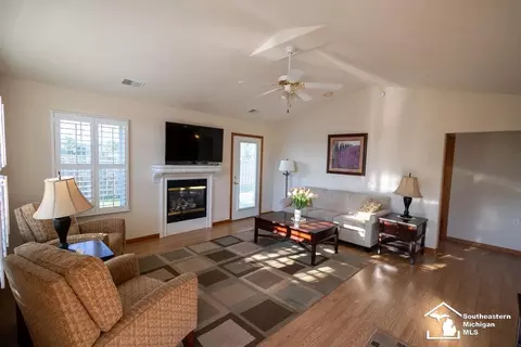 2428 Sutton, Temperance, MI 48182 photo 2