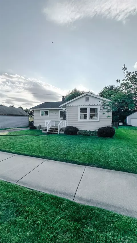 2212 S Jefferson, Bay City, MI 48708