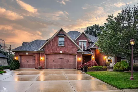 38491 Primrose, Harrison Township, MI 48045