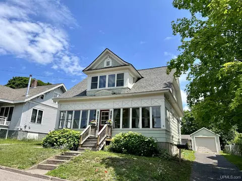 1131 Summit, Hancock, MI 49930