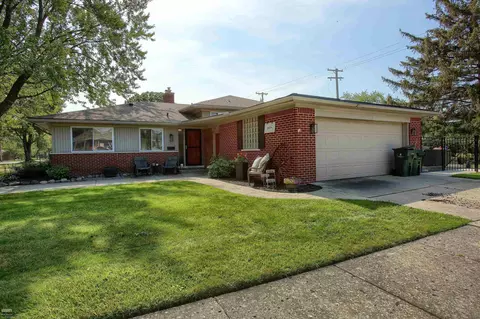 30717 Champine, Saint Clair Shores, MI 48082