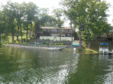395 S S Lk, Harrison, MI 48625