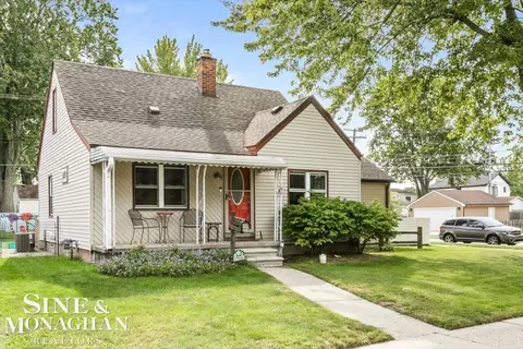 21900 Alger, Saint Clair Shores, MI 48080