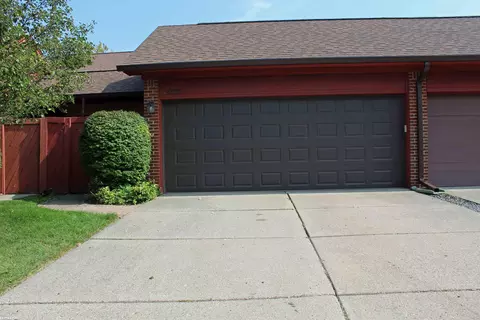 42138 Toddmark, Clinton Township, MI 48038