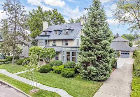364 University, Grosse Pointe, MI 48230