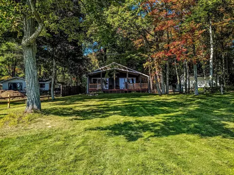5480 Gronda, Harrison, MI 48625 photo 2