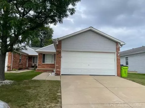 27124 Antonio, Roseville, MI 48066