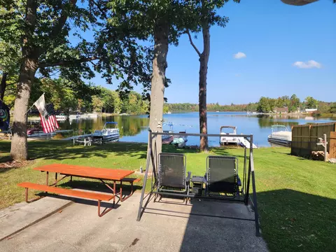 6363 Oak, Gladwin, MI 48624 photo 3