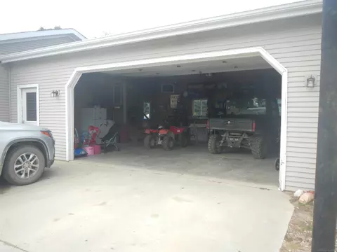 4949 Downington, Deckerville, MI 48427 photo 2