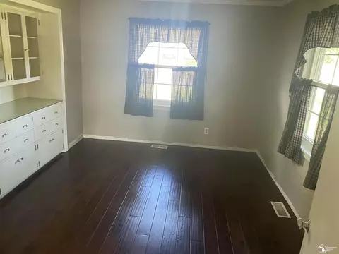 627 Maple, Dundee, MI 48131 photo 3