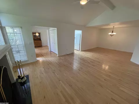 50147 Sebring, Macomb, MI 48044 photo 8