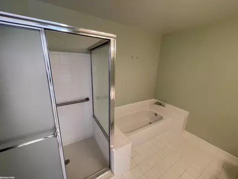 50147 Sebring, Macomb, MI 48044 photo 17