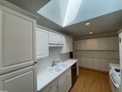 50147 Sebring, Macomb, MI 48044 photo 9