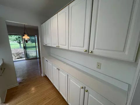 50147 Sebring, Macomb, MI 48044 photo 12