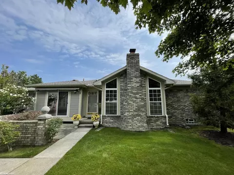 50147 Sebring, Macomb, MI 48044 photo 2