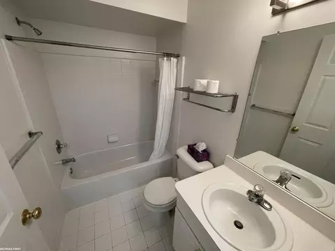 50147 Sebring, Macomb, MI 48044 photo 18